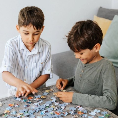 Puzzle 60 elementów Gabby na basenie Koci Domek Gabi