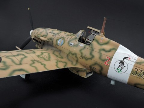 Model plastikowy Macchi MC.205 Veltro 1/32