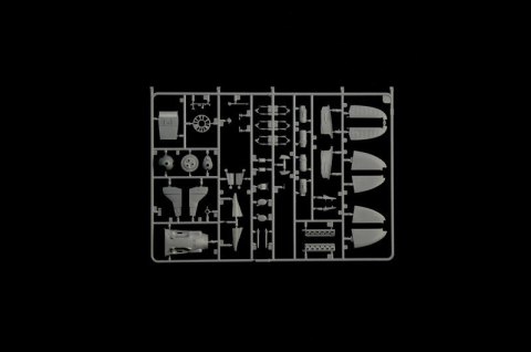 Model plastikowy Macchi MC.205 Veltro 1/32