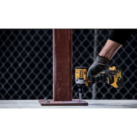 DEWALT Klucz udarowy 1/2" 18V 406 Nm DCF921NT